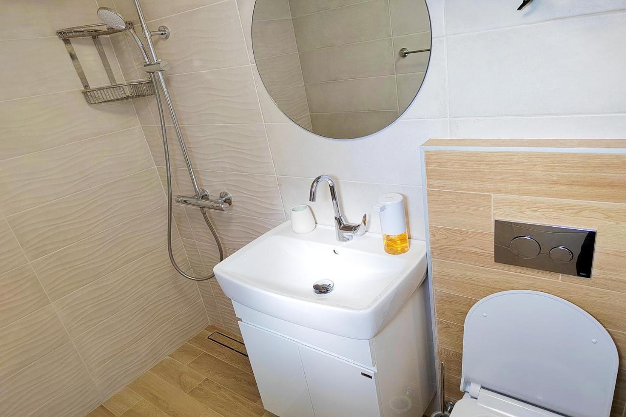 Shik & Chic In The Heart Of Burgas # 5Min From Beach # New Экстерьер фото