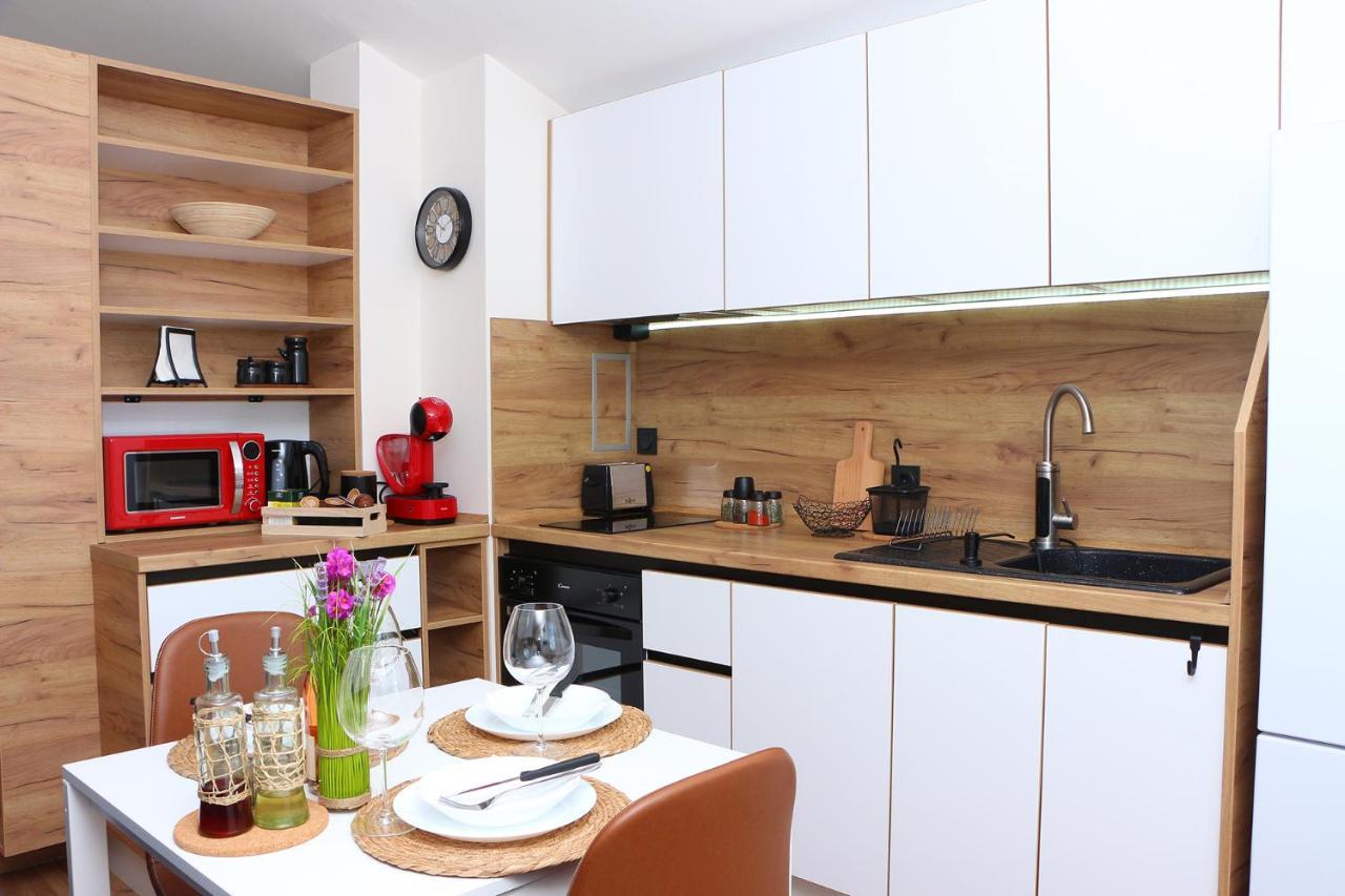 Shik & Chic In The Heart Of Burgas # 5Min From Beach # New Экстерьер фото