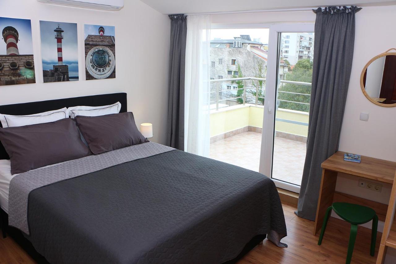 Shik & Chic In The Heart Of Burgas # 5Min From Beach # New Экстерьер фото